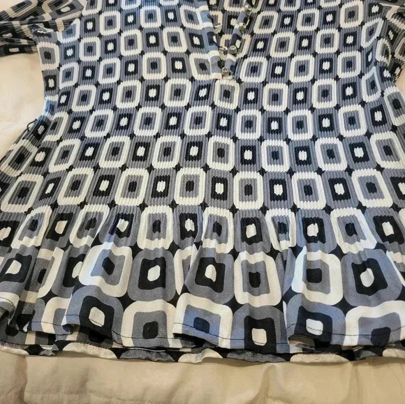 Violet  & Claire New York Rouched Stretchy Overblouse L - Picture 9 of 11